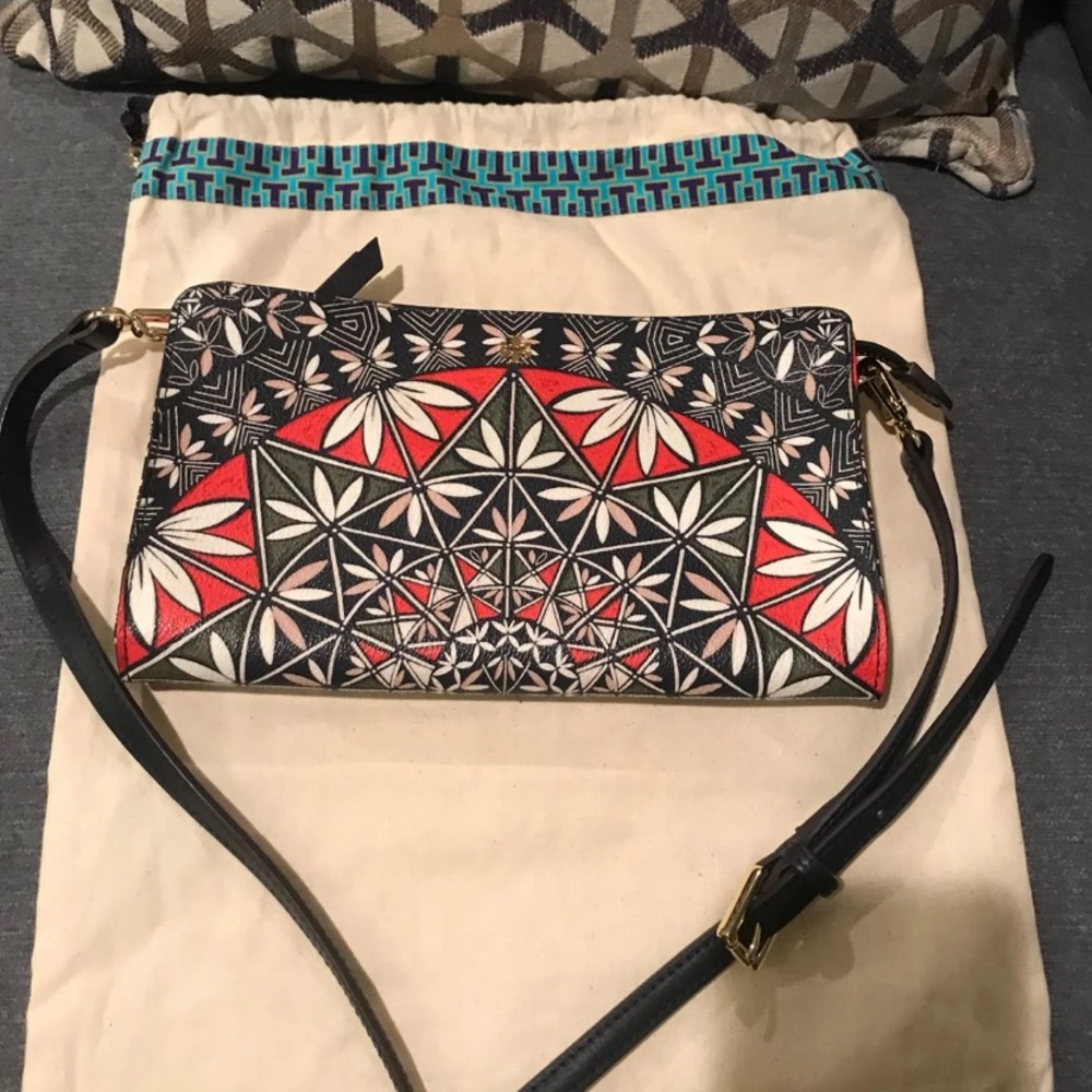 Tory burch crossbody bag